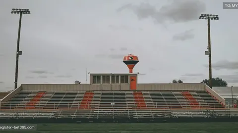 中国冰壶队循环赛三连胜，以9-4战胜意大利，勇夺世锦赛佳绩